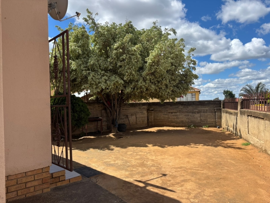 3 Bedroom Property for Sale in Tlhabane West North West